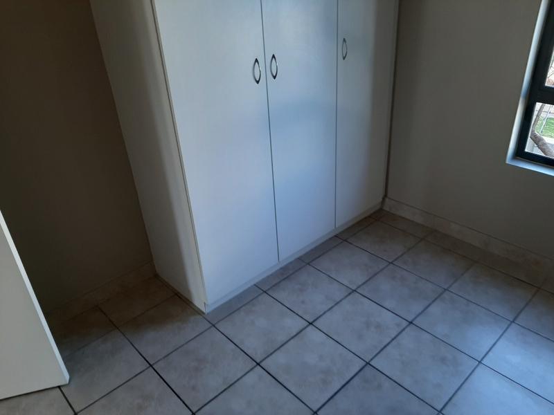 To Let 2 Bedroom Property for Rent in Burgundy Estate Western Cape